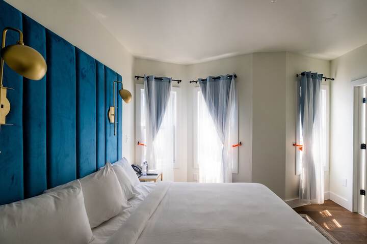 Room 25 of 72