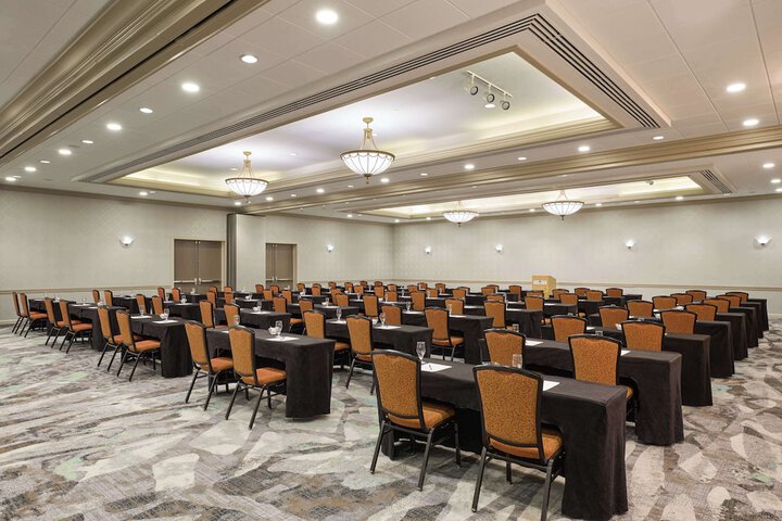 DoubleTree by Hilton Minneapolis Airport MN