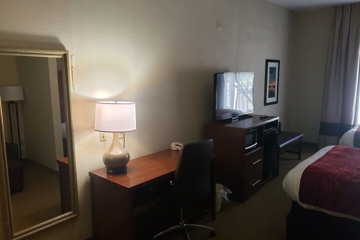 Room 21 of 61