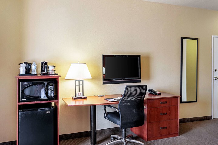 Room 16 of 42