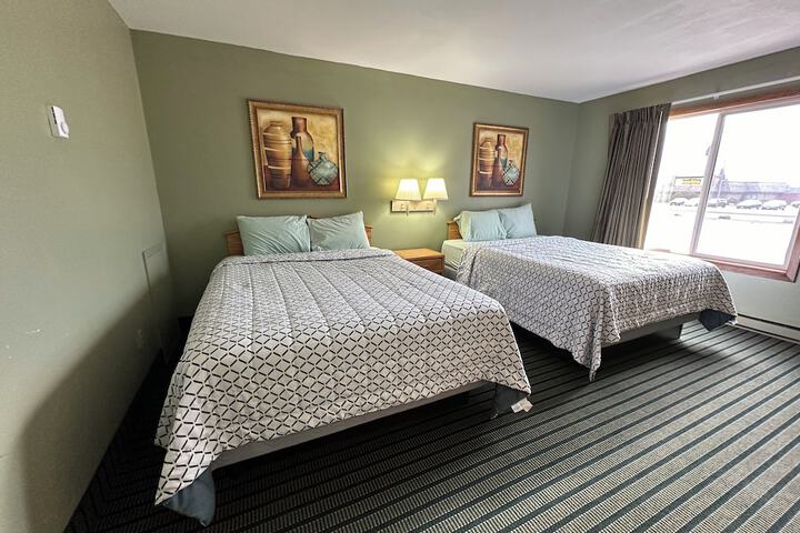 Room 27 of 39