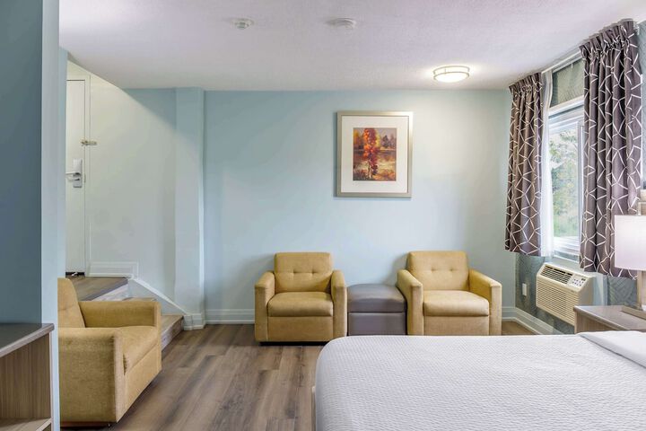 Room 10 of 35