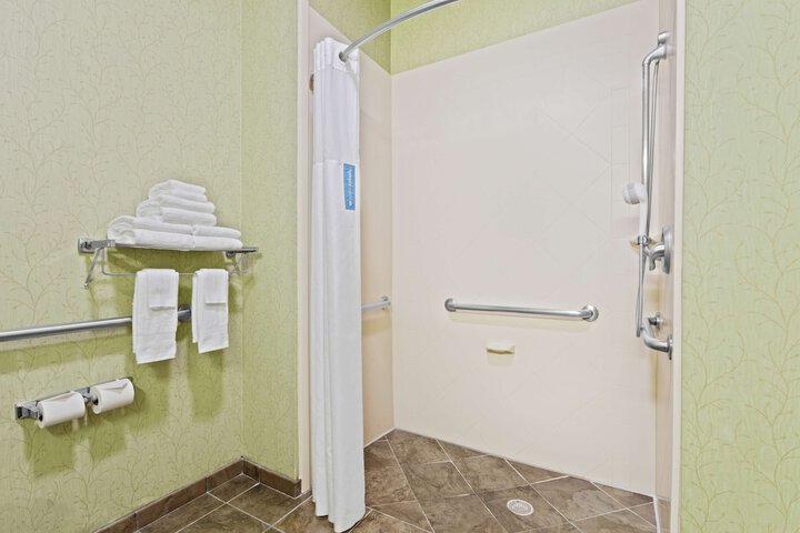 Room 19 of 32