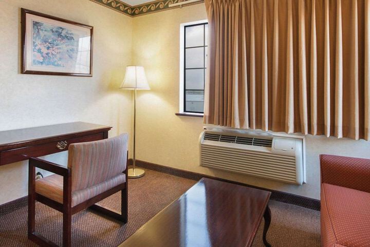 Room 16 of 31