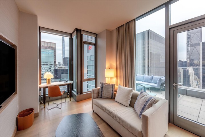 Tempo by Hilton New York Times Square