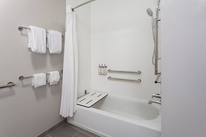 Room 8 of 29