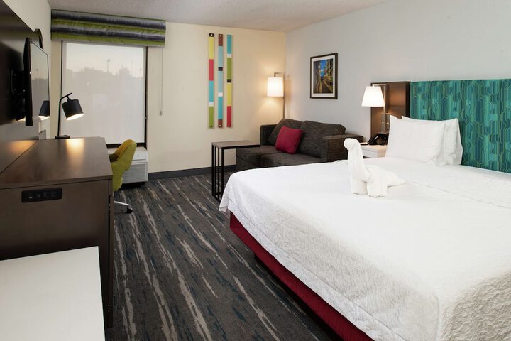 Room 32 of 56