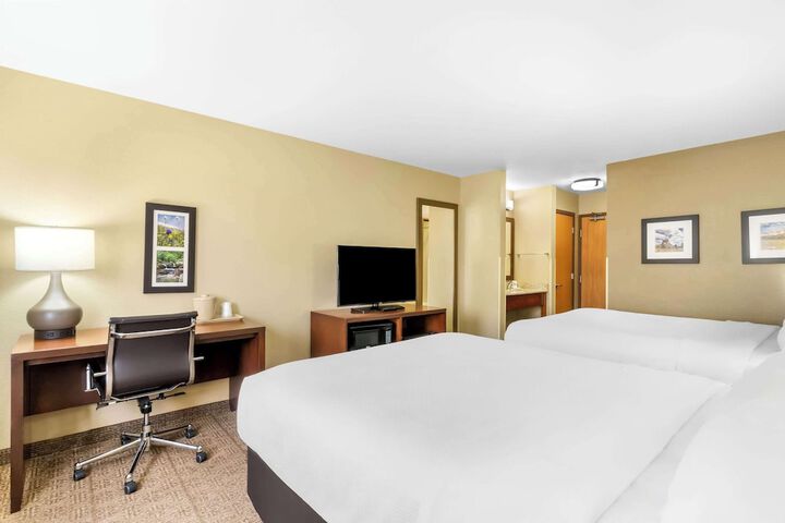 Room 54 of 66