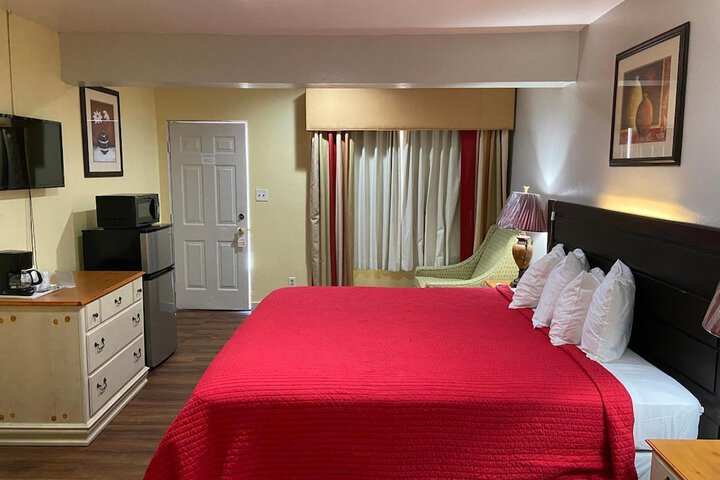 Room 18 of 35