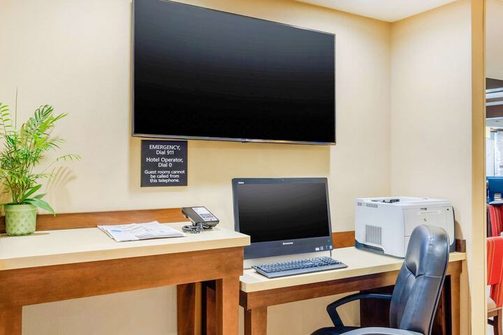 Business Center 47 of 48