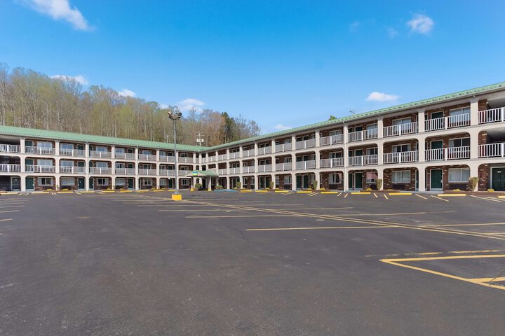 Hotel 3 of 32