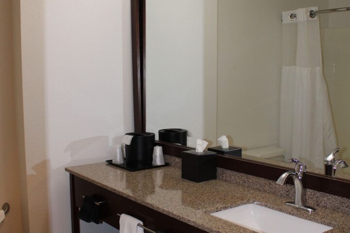 Room 34 of 61