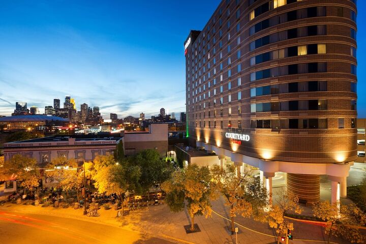 Hotel 8 of 79