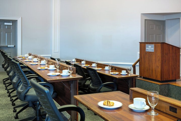 Crowne Plaza Albany - The Desmond Hotel by IHG