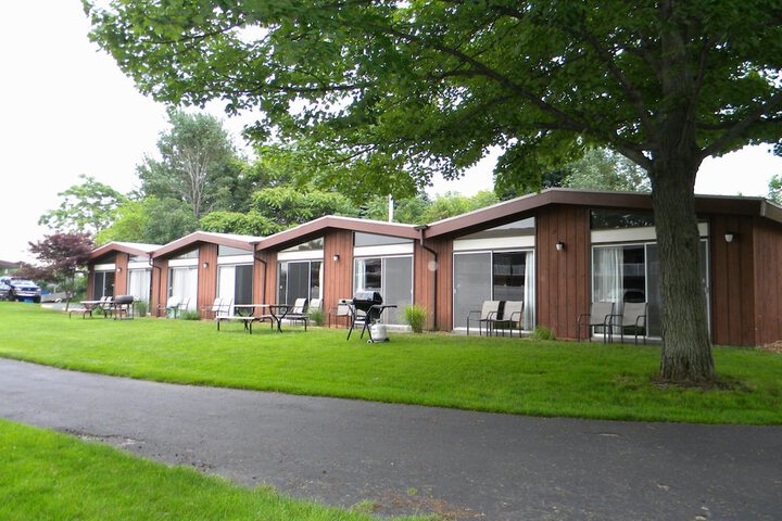 Naders Motel & Suites
