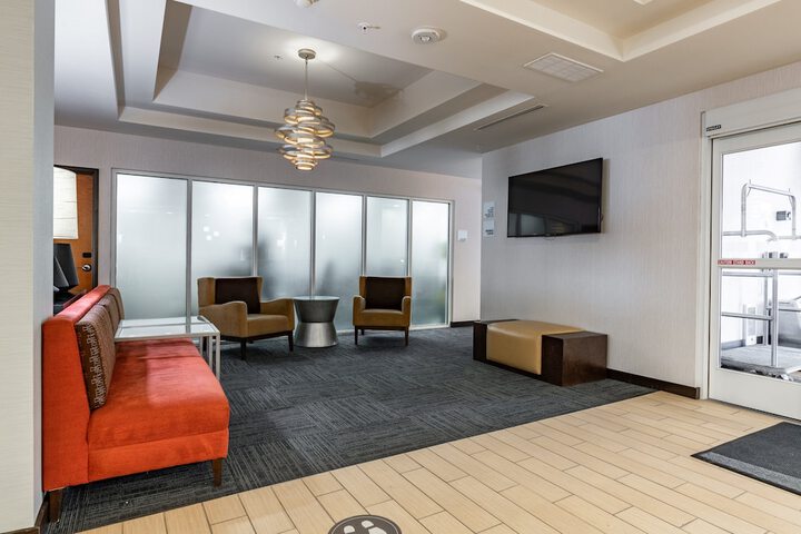 Hotel 8 of 82