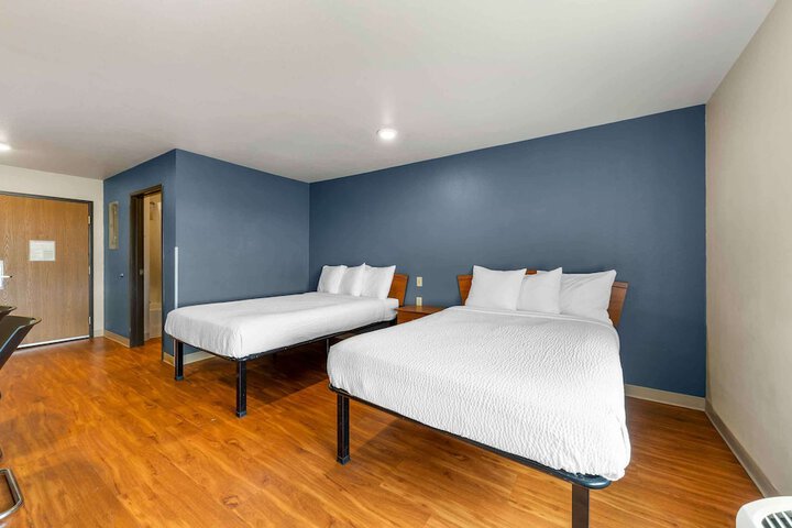 Room 28 of 28