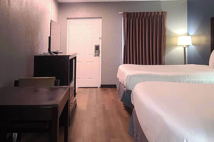 Room 14 of 33