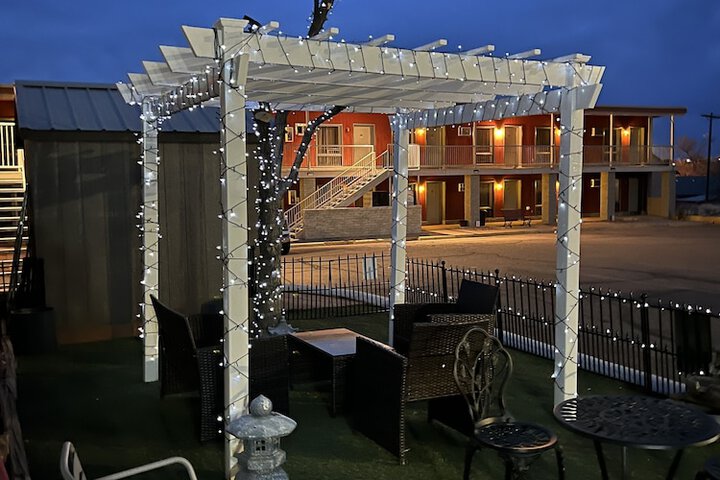 Hotel Exterior 52 of 54