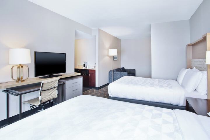 Room 72 of 87