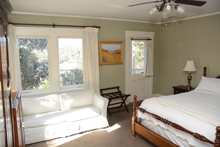 Room 53 of 84