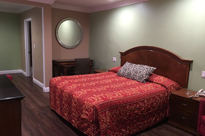 Room 20 of 27