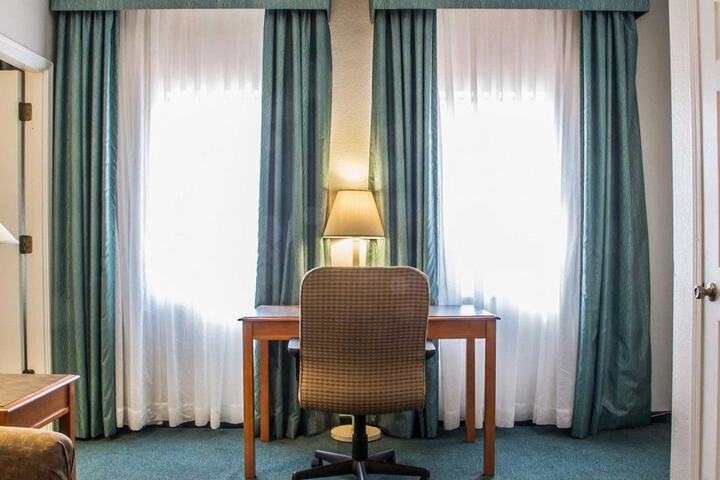 Quality Inn Tulsa Central