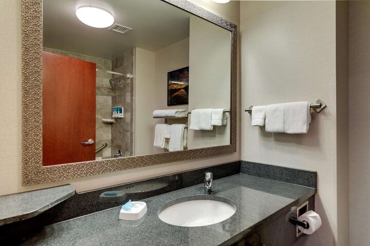 Room 10 of 48