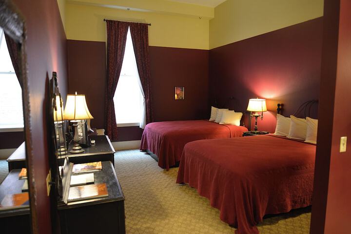 Room 9 of 19