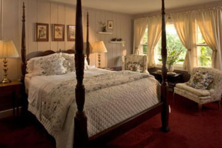 Room 33 of 148