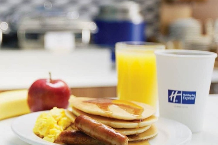 Holiday Inn Express & Suites Stevensville Benton Harbor by IHG