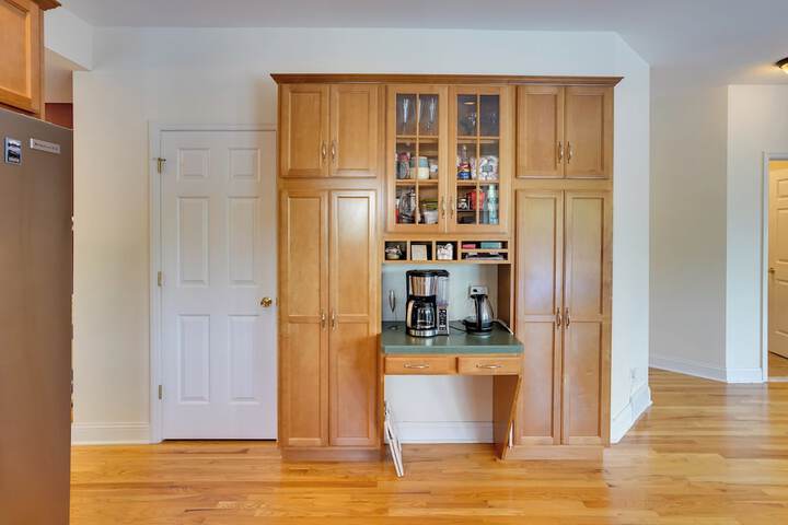 Expansive Upstate Home w / Home Theater!