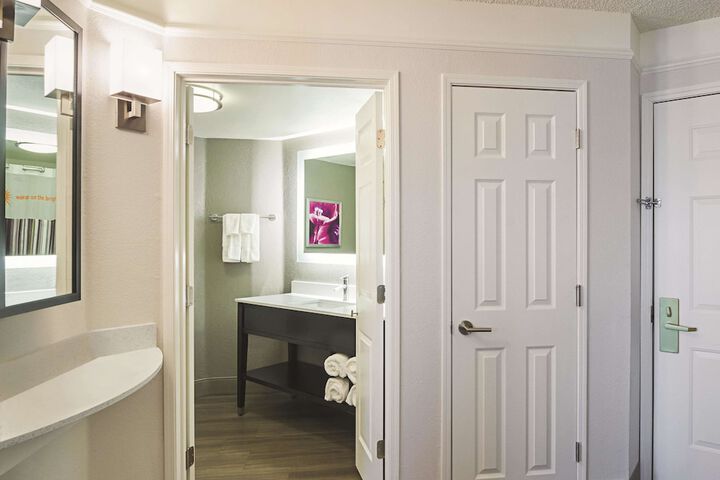 La Quinta Inn & Suites by Wyndham Denver Tech Center