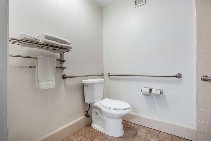 Best Western Colonial Inn