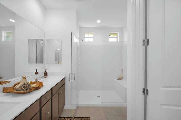 atmarbella Lane - Stylish Dream Home in RMV w / Pool