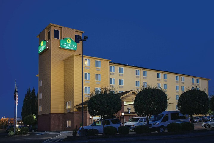 Hotel 3 of 65