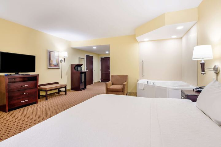 Room 10 of 35