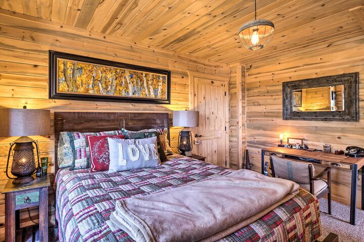 Jefferson Cabin w / Fire Pit: Near Hiking Trails!