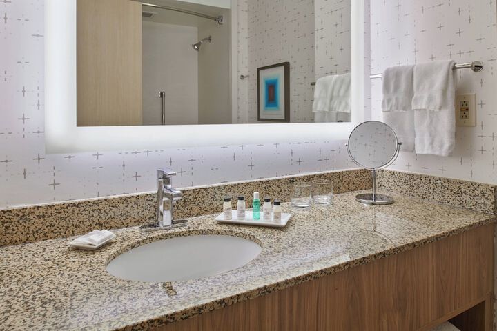 Delta Hotels by Marriott Detroit Novi