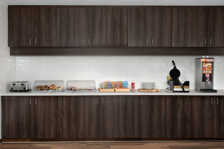 Breakfast/Coffee Service 35 of 41