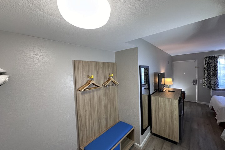 Days Inn by Wyndham San Marcos