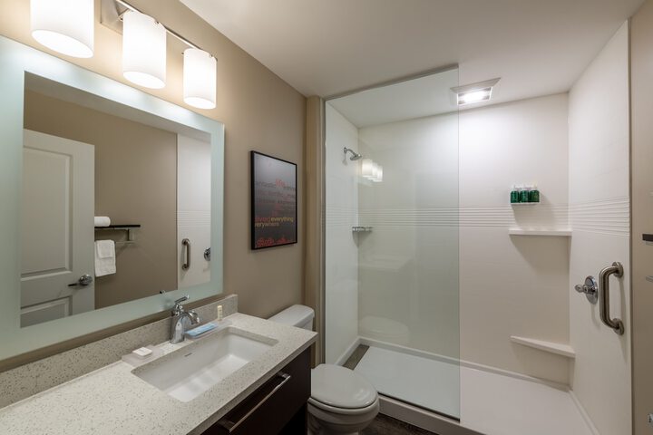 Room 44 of 61