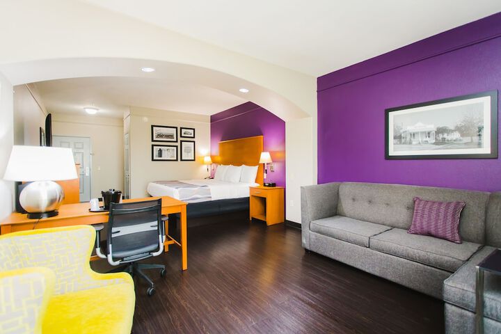 Room 15 of 32