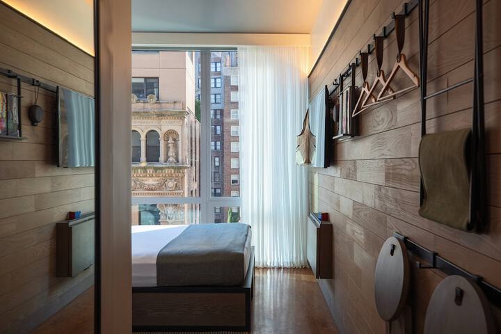 Room 19 of 70