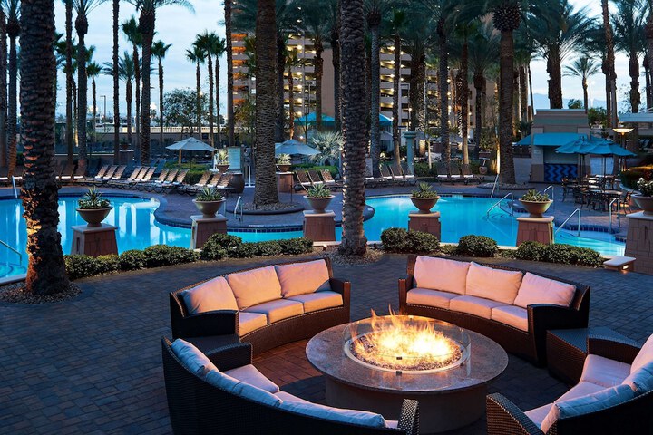 Hotel 4 of 81