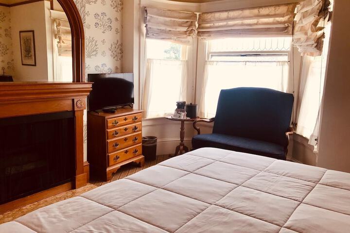 Room 51 of 85