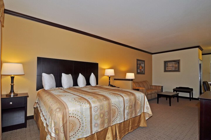 Room 13 of 24
