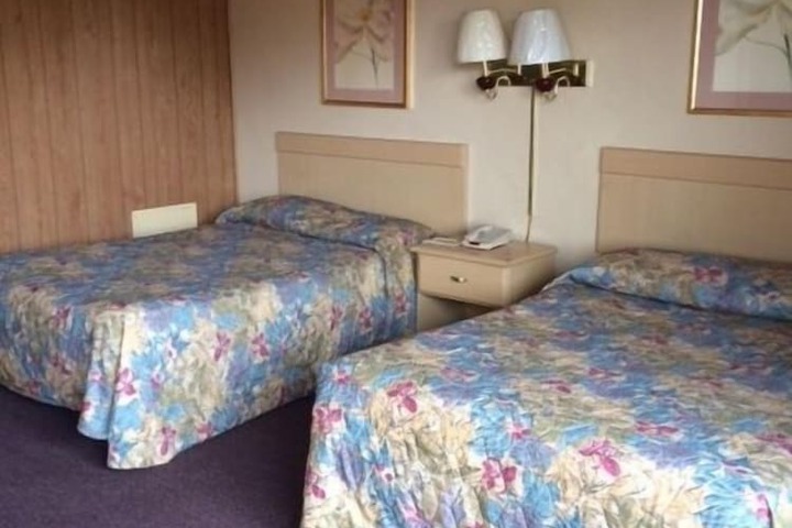 Room 34 of 53