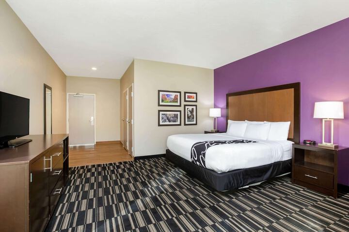 Room 11 of 29