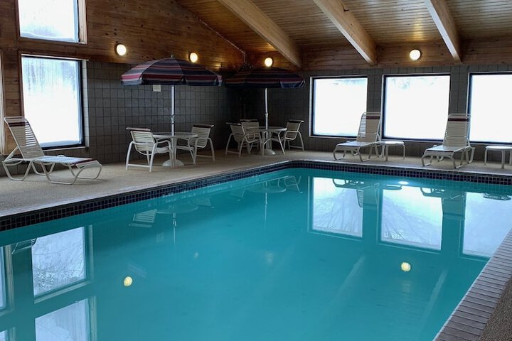 Pool 4 of 25